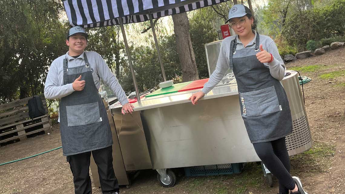 carrito de comida y hamburguesas y lomitos para fiesta, aniversario cumpleaños, matrimonios y eventos