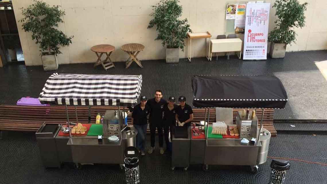 carrito de comida y hamburguesas y limitos para fiesta, aniversario cumpleaños, matrimonios y eventos